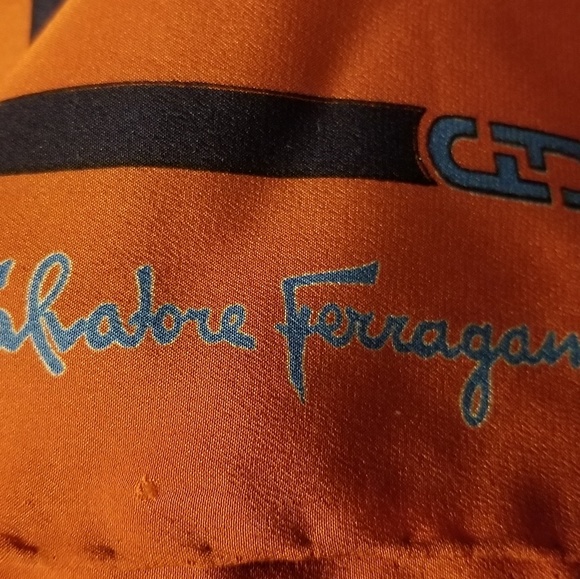 Ferragamo silk scarf - Picture 1 of 4
